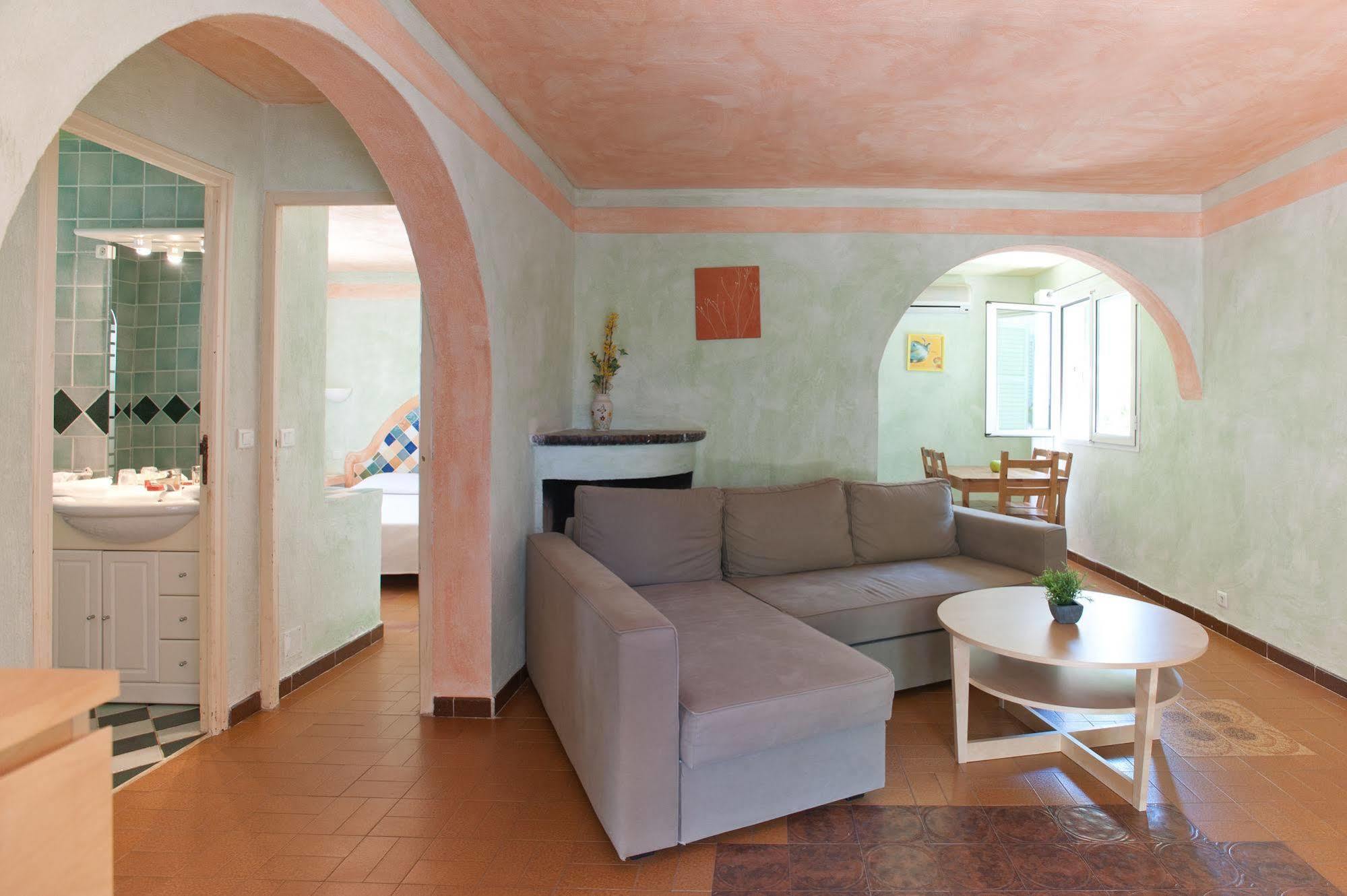 Domaine De Caranella 3* Porto-Vecchio (Corsica)